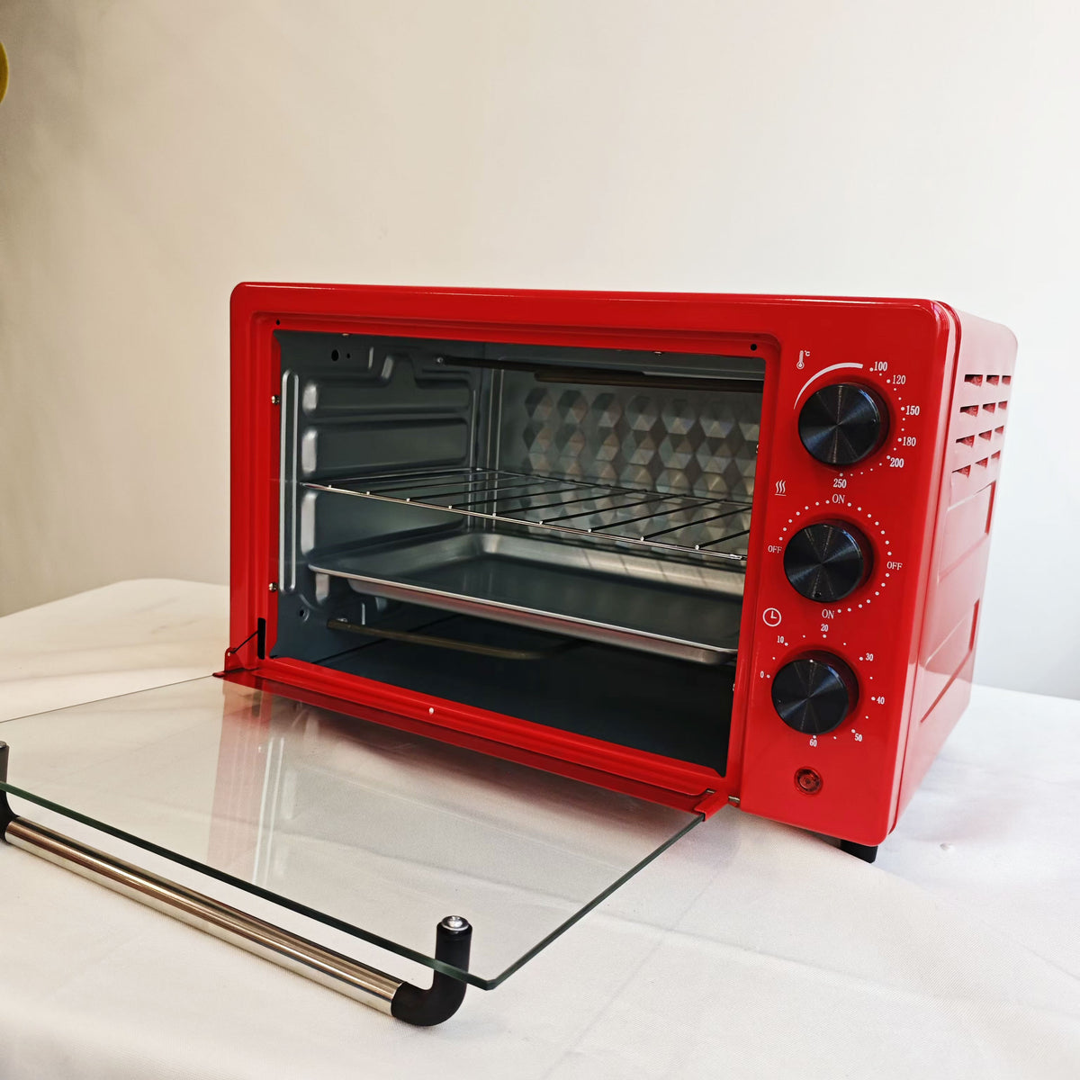 Toaster oven 25L capacity baking demonstration
