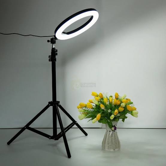 10-inch ring light kit with tripod stand and wireless remote for selfies